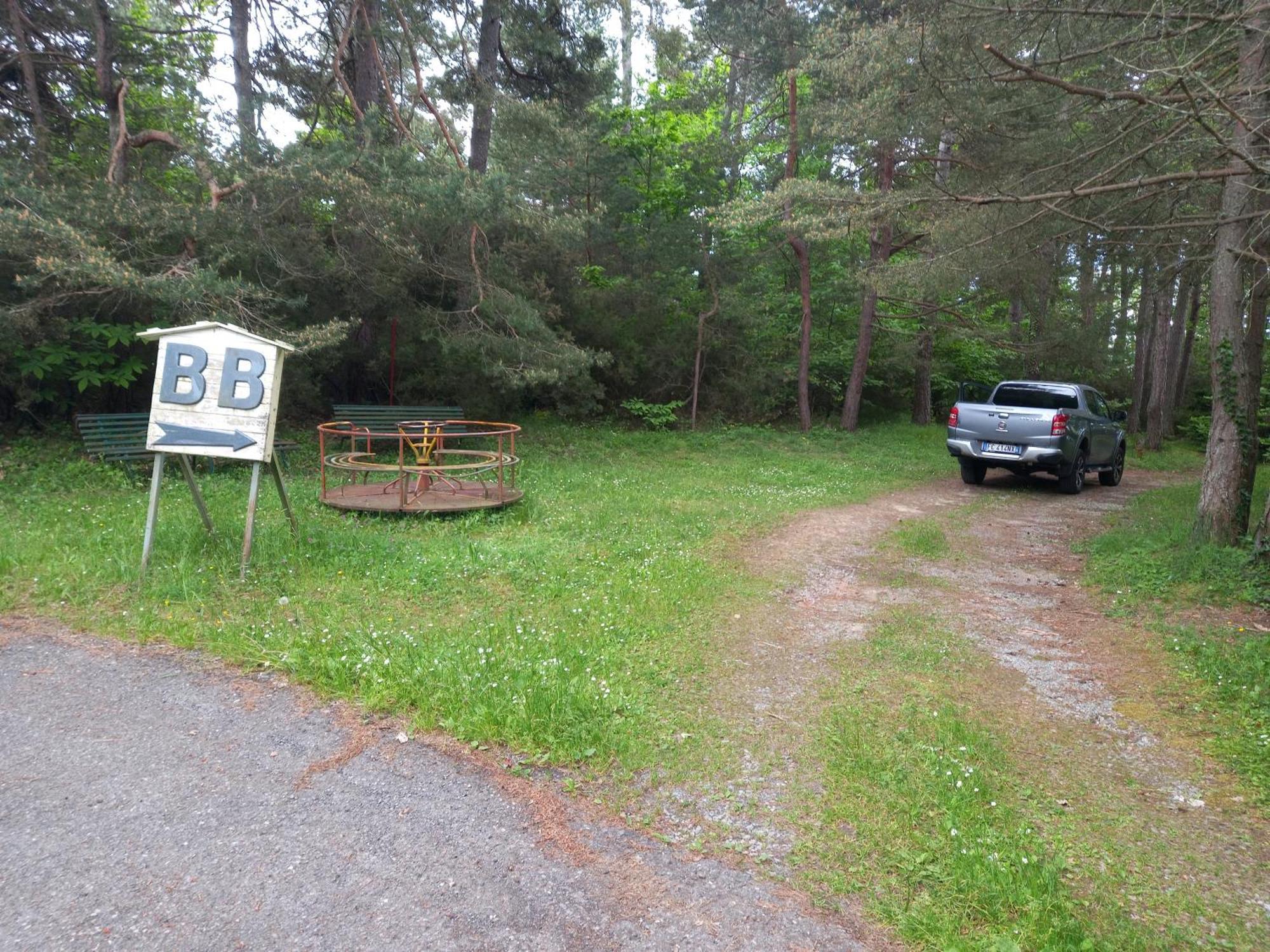 B&B Le Camelie Del Bosco Baiardo Extérieur photo