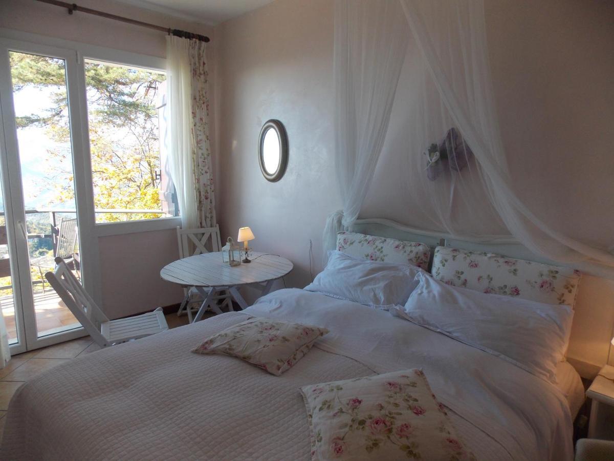 B&B Le Camelie Del Bosco Baiardo Extérieur photo